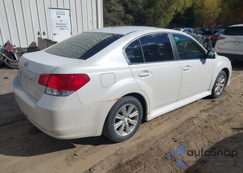 2011 Subaru Legacy 2.5I Premium из США, поврежденный, VIN 4S3BMCG63B3251153